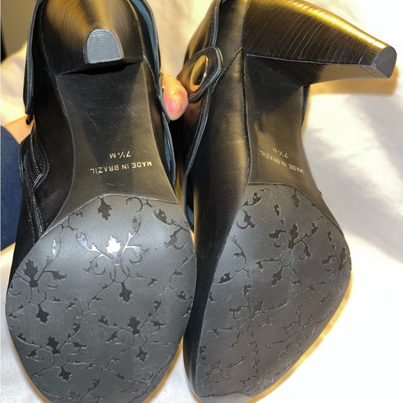 Matisse Ellen Black Leather Ankle Boot women’s Size 7.5 LIKE NEW - Picture 9 of 10